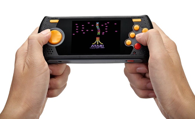 Recenze retro hern konzole Atari Flashback Portable