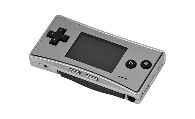Recenze herní konzole do ruky Nintendo Game Boy Micro
