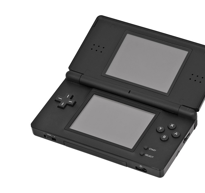 Recenze přenosné herní konzole Nintendo DS Lite