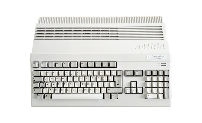 Recenze starý herní počítač Commodore Amiga 500